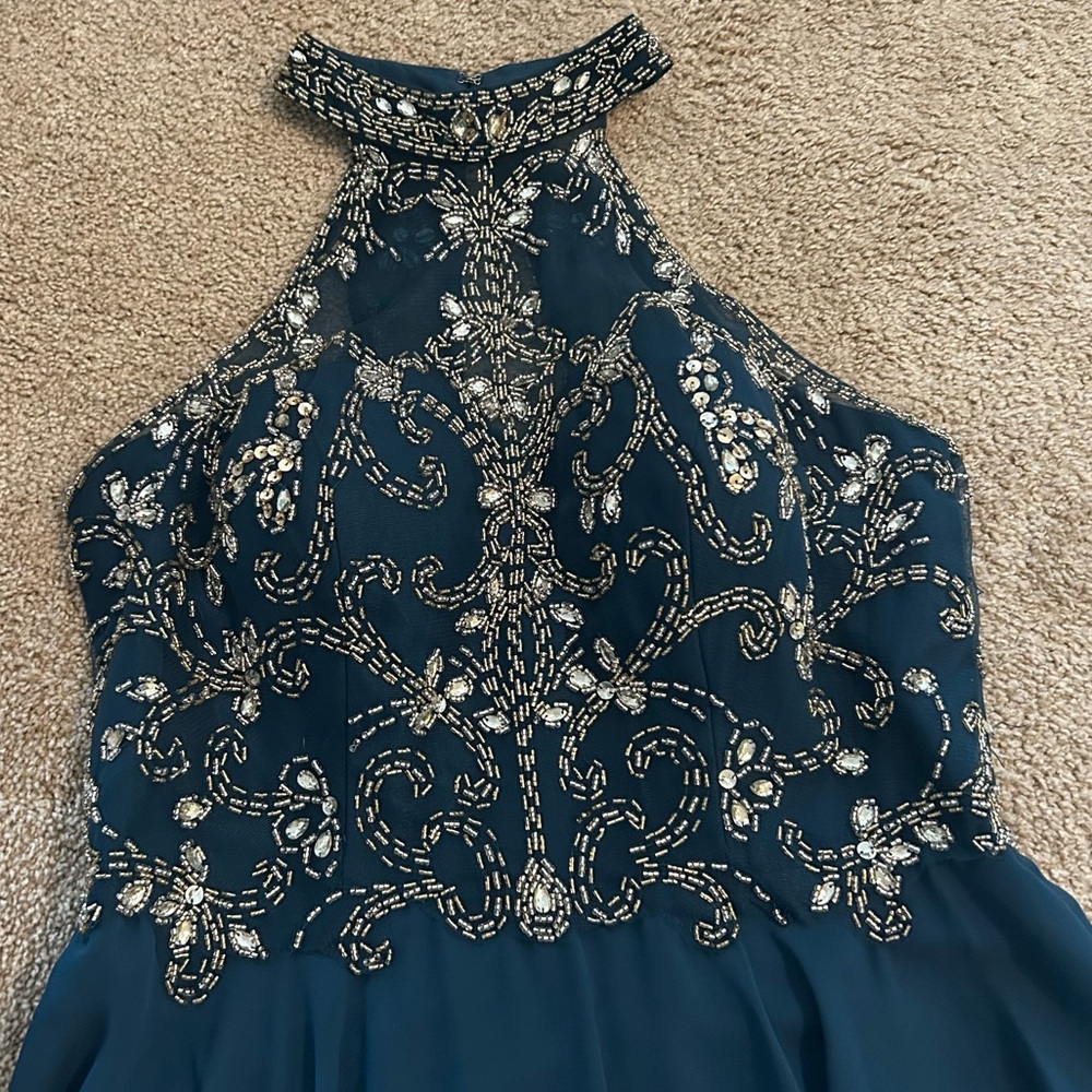 NWT JJs HOUSE A-Line High Neck Floor-‎ Length Sequined Gown - Picture 5 of 10